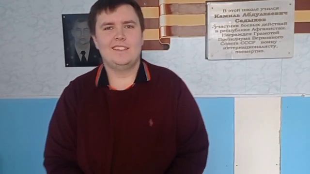 Интервью у выпускников. День родной школы -2023 смотреть онлайн