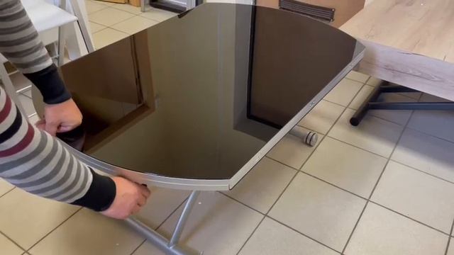 Стол трансформер B 2252-6 черное стекло