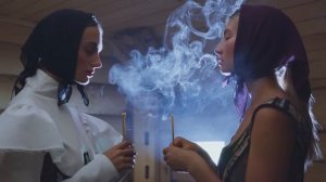 Пьяный отчим на 18-летие падчерицы затащил в баню "научить жизни". Но он не знал, кто ощенился...