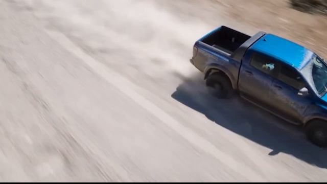 Duelos OFF-ROAD/Ford Renger Raptor vs Toyota Hilux GR sport смотреть онлайн