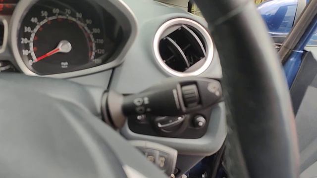 Ford Fiesta 1.4 Titanium 5dr смотреть онлайн