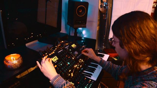 Digitakt & Digitone Beat #7: Upside-Down смотреть онлайн
