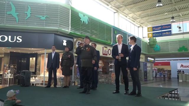 Коллектив «Адаптация» Выступление в ТЦ 7 небо смотреть онлайн
