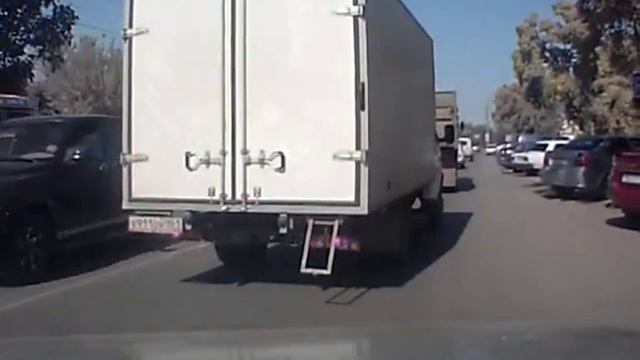 Обгон на перекрестке смотреть онлайн