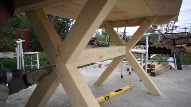 ПОДАРОК СЕБЕ НА ДЕНЬ РОЖДЕНИЯ ИЗ БРУСКОВ И ДОСОК! СТОЛ И ЛАВКА В БЕСЕДКУ! смотреть онлайн