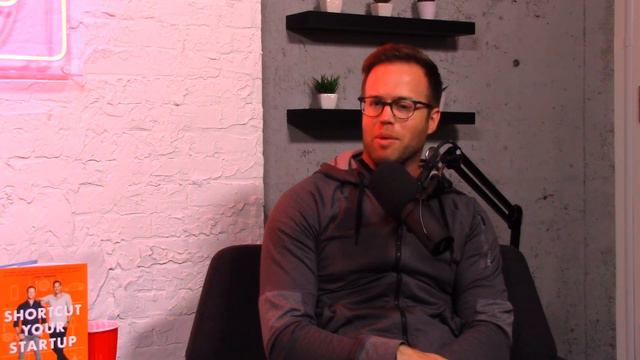 Short Story Long #83: Courtney Reum : Shortcut Your Startup смотреть онлайн