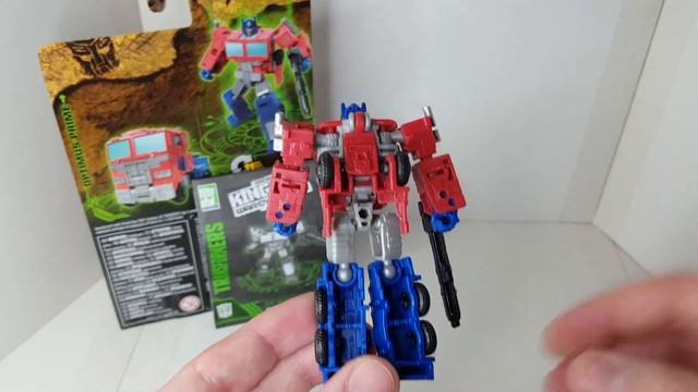 Transformers Kingdom Optimus Prime Core Class - Он Маленький Да Проработанный! - [Трансфобзоры] смотреть онлайн