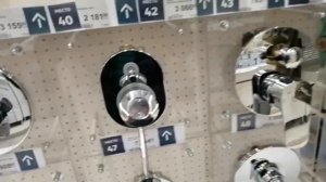 Ремонт душевой кабинки своими руками. Ремонт смесителя душевой кабинки. Ремонт крана в душ кабине.