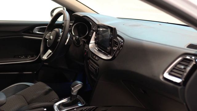 Kia Ceed SW смотреть онлайн