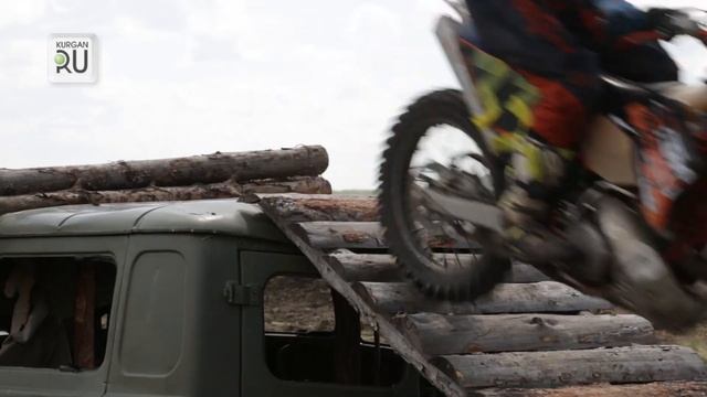 В «Логовушке» встретились байкеры со всего Урала смотреть онлайн