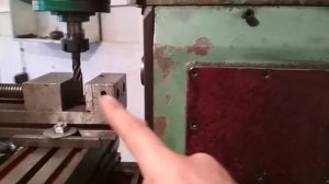 Самодельная вертикальная фрезерная головка на станок НГФ110