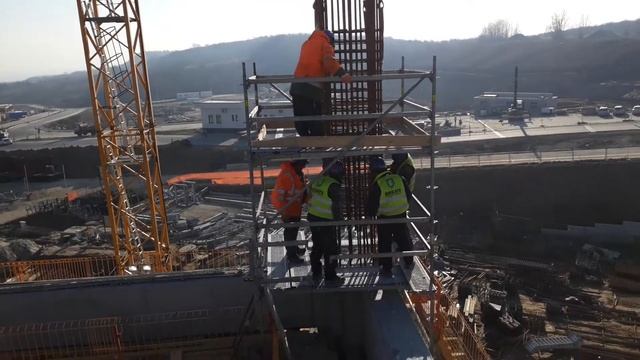 postavljanje stuba 2 tone kranom 2 minuta смотреть онлайн