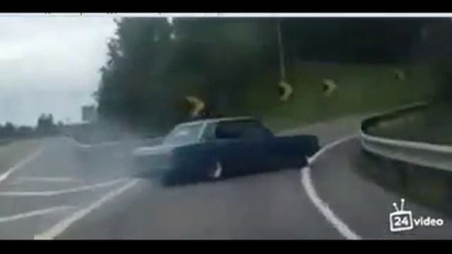 Круто вошел в поворот смотреть онлайн