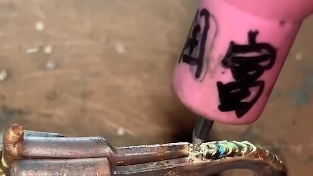 Factory real shots, satisfactory welding process! смотреть онлайн