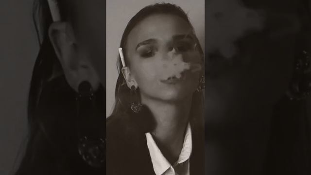 Ну какова красота #мамочкивдекрете #видео #декрет #семья #дети #макияж #модель #фотосессия смотреть онлайн