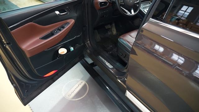 Hyundai Santa Fe IV багажный бокс BROOMER на крышу и ЭЛЕКТРОПОРОГИ ATS смотреть онлайн