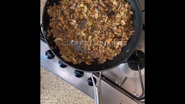 Easy Vegetarian Spaghetti Bolognese. Healthy, low in calories made with Quorn mince. смотреть онлайн