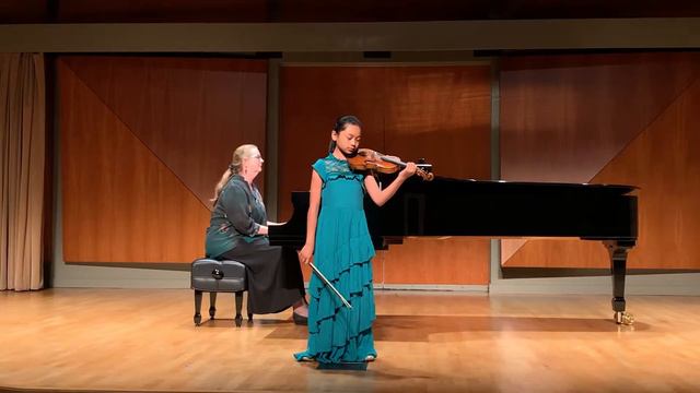 Nichole(10) plays J.B. Accolay Concerto in A Minor смотреть онлайн