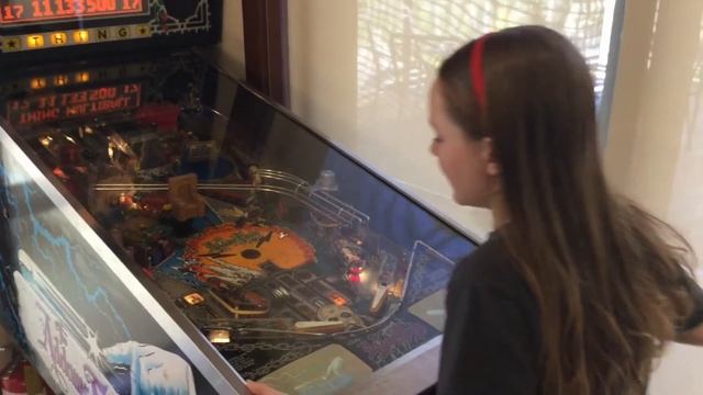 Aquafang Addams Family pinball review смотреть онлайн
