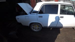 КРАСОТА В МЕЛОЧАХ! ВАЗ 2107 В СТОК СТАЙЛ-НОВЫЕ БАМПЕРА, ЧЕРНЫЕ РУЧКИ, СТОК ЗЕРКАЛА И Т.Д