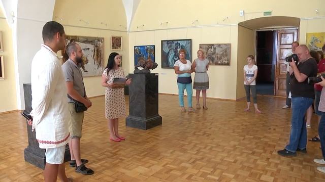 «Пабач побач» - выставка художника Сергея Мисюна проходит в Пинске смотреть онлайн