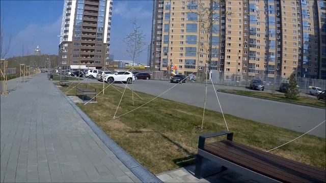 Ньютон , 1 мая 2022 г. жилой район в Челябинске.