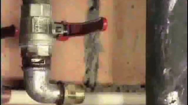 МОНТАЖ МЕТАЛЛОПЛАСТИКОВЫХ ТРУБ СВОИМИ РУКАМИ смотреть онлайн