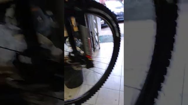 Сравнение велосипедов Moma  M-401 и Мома М-701 , самый крупный разбор велосипедов в России.