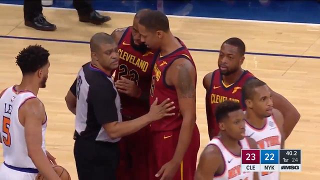 Lebron gets into it with knicks Enes Kanter after shove from Frank Ntilikina смотреть онлайн