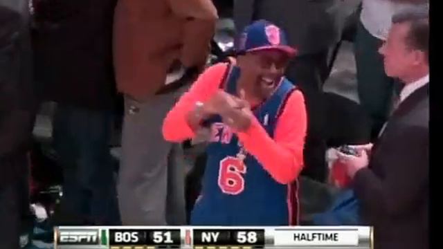 Raymond Felton buzzer beater to end the half vs Boston смотреть онлайн