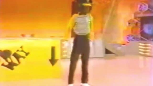 Who Invented The Moonwalk? Hint: It's Not Michael Jackson | the detail. смотреть онлайн