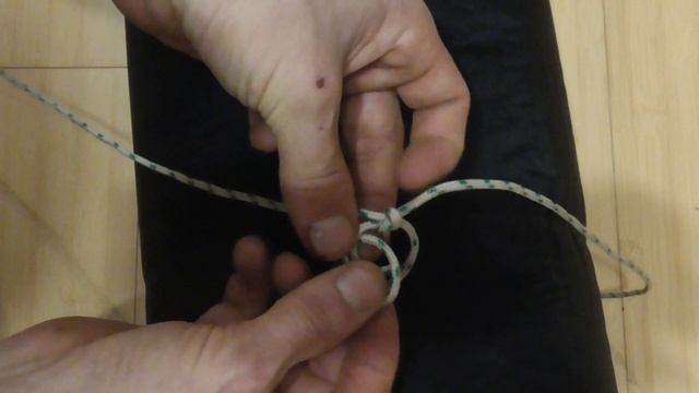 Camping/Bushcraft Knot - How To Tie Up A Bed Roll - Canadian Jam Knot смотреть онлайн