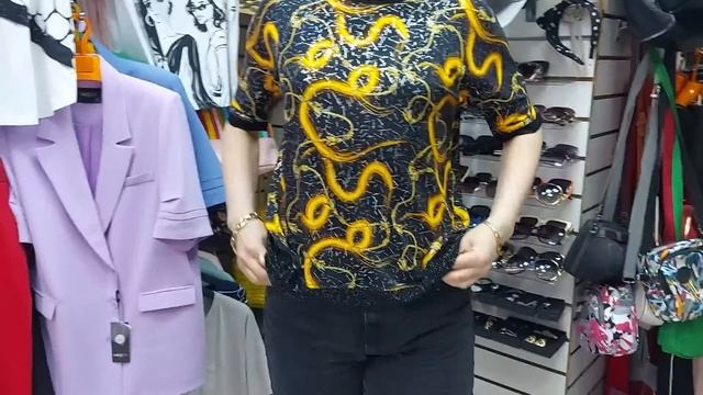 ?ШИКАРНЫЙ АССОРТИМЕНТ? СТРАЗОВЫХ ФУТБОЛОК У ОКСАНЫ? БЛУЗКИ ?РЫНОК САДОВОД смотреть онлайн
