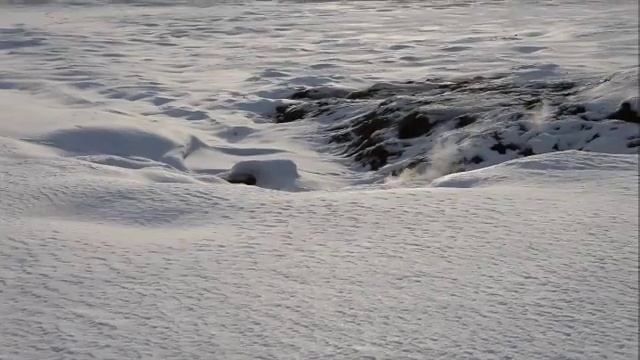 Торф горит под снегом смотреть онлайн