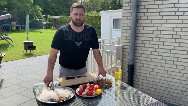 РЫБУ ЖАРЮ ТОЛЬКО ТАК!!! КАРП С ОВАЩАМИ НА САДЖЕ смотреть онлайн