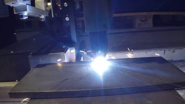 Cамоходная каретка W-Track Carpano вместо машины раскроя металла с ЧПУ. смотреть онлайн