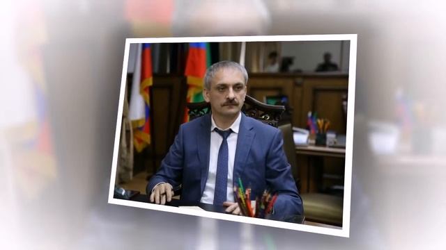 Дагестанский дальнобойщик две недели выживает в тайге в сломанной фуре. смотреть онлайн