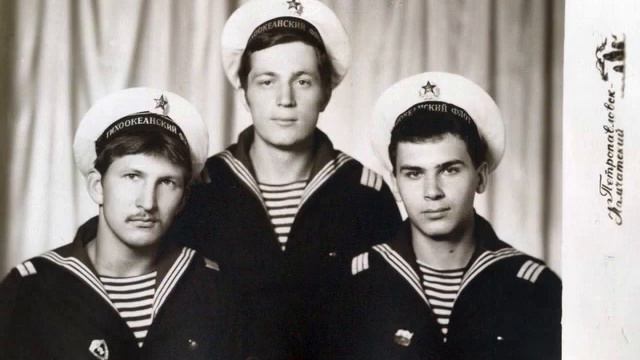 Тем кто служил... смотреть онлайн