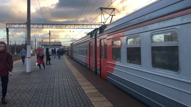 ЭД4М-0320 на станции Бирюлево-Пассажирская смотреть онлайн