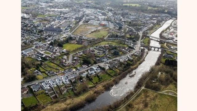 Kilkenny City: Historic & modern aerial views of the city and towns around county Kilkenny. смотреть онлайн