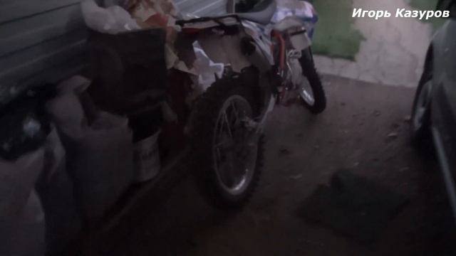 Как завести пчел, первый напад пчел в моей работе пчеловода это страшно смотреть онлайн