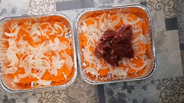 Мясо с тыквой в духовке...Meat with pumpkin in the oven. смотреть онлайн