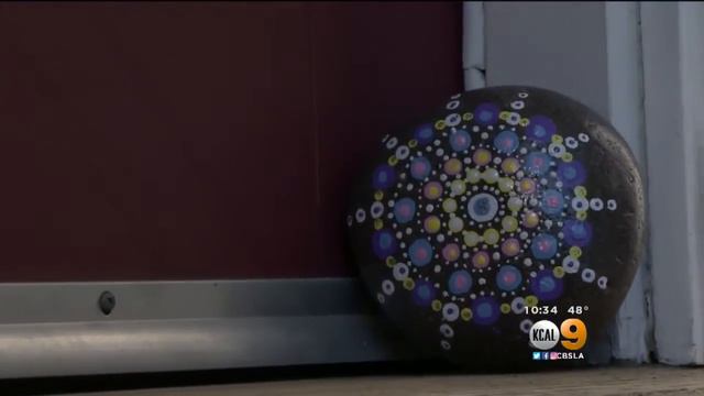 'Rock Fairy' Spreads Joy In San Fernando Valley смотреть онлайн