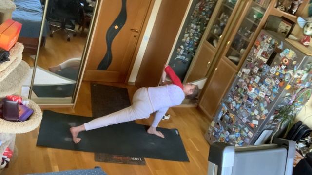Йога с Настей Пухой! Марафон ТМ про Радость день седьмой смотреть онлайн