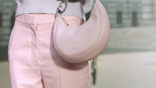 Furla Cruise SS22 Collection смотреть онлайн