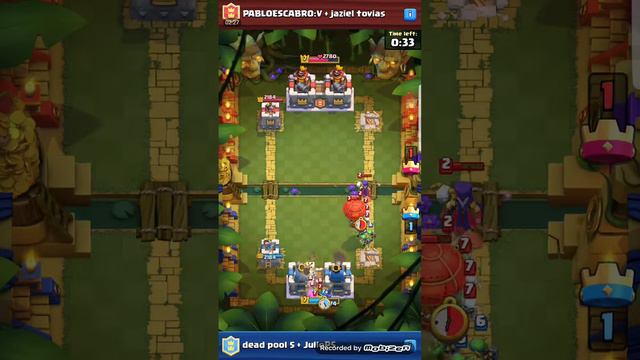 Playing Clash Royale смотреть онлайн