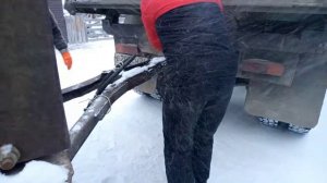 Погрузка трактора МТЗ-80 в ЗИЛ без специального оборудования. (Покупка трактора МТЗ-80 ЧАСТЬ 2)