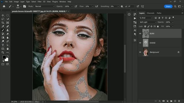 How to Dodge and Burn Like a Pro using Soft Light in Photoshop смотреть онлайн