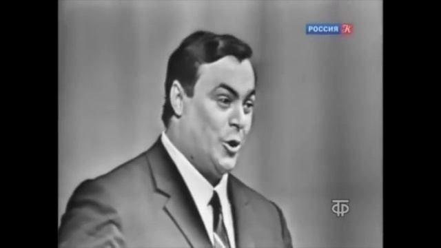 Pavarotti, "La Donna e Mobile" from Verdi's "Rigoletto". Moscow, 1964 смотреть онлайн
