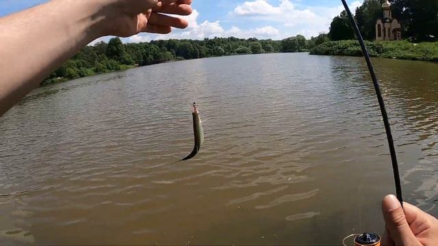 МОРМЫШИНГ ловля на спиннинг после дождя смотреть онлайн